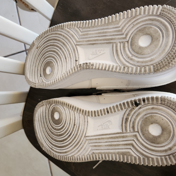 Nike Air Force 1 Off-White Sneakers  Women's Size 11 🎉HP X 3🎉 - Picture 9 of 9